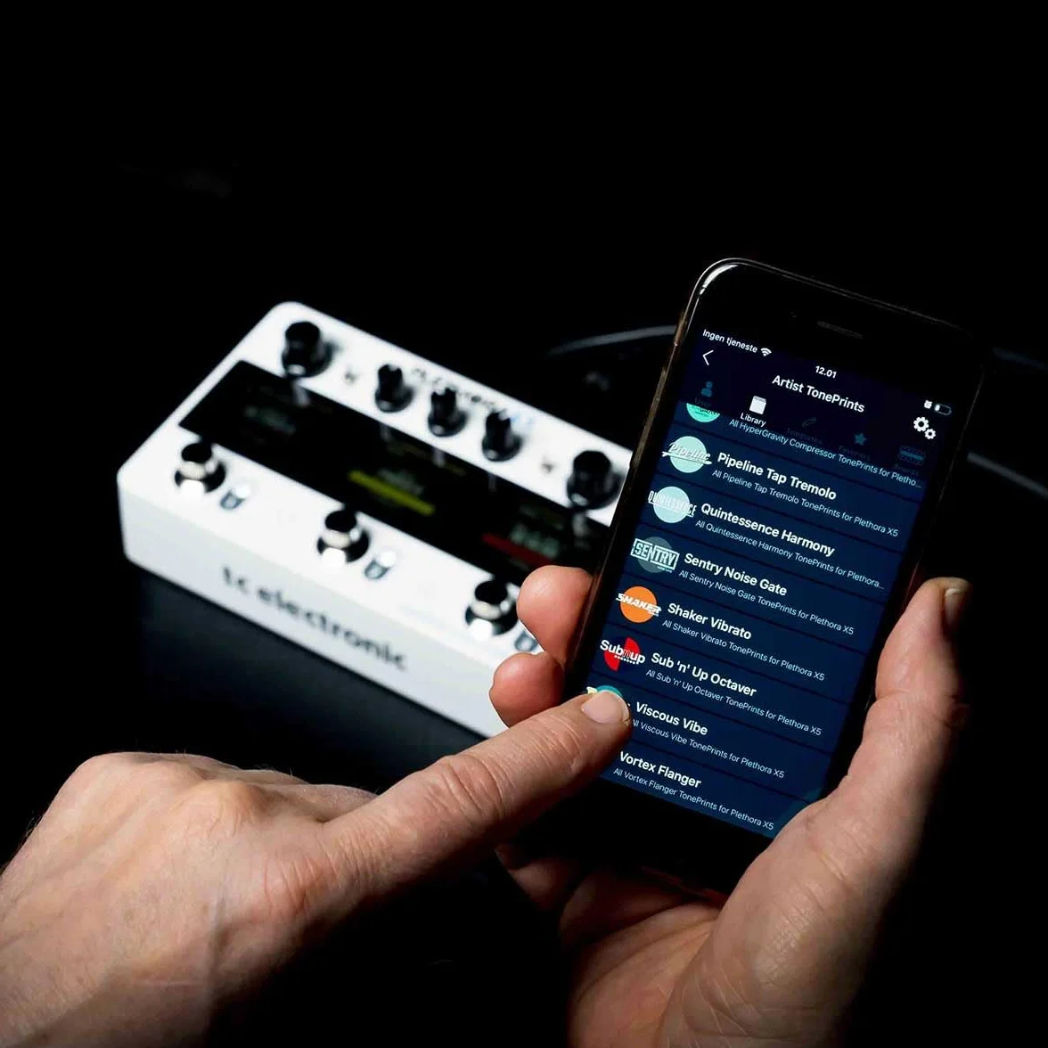TC Electronic PLETHORA X3 Gitarrenpedal | TonePrint Pedalboard mit bis zu 127 Boards | 3 Pedalsteckplätze | 75 TonePrint Slots pro Effekt | 3 MASH Fußschalter | Tape Deck Looper