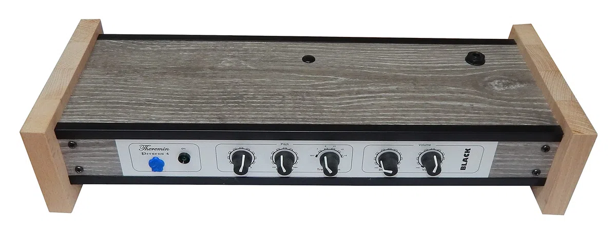 Theremin Perseus 4 Black Rechtshänder analog