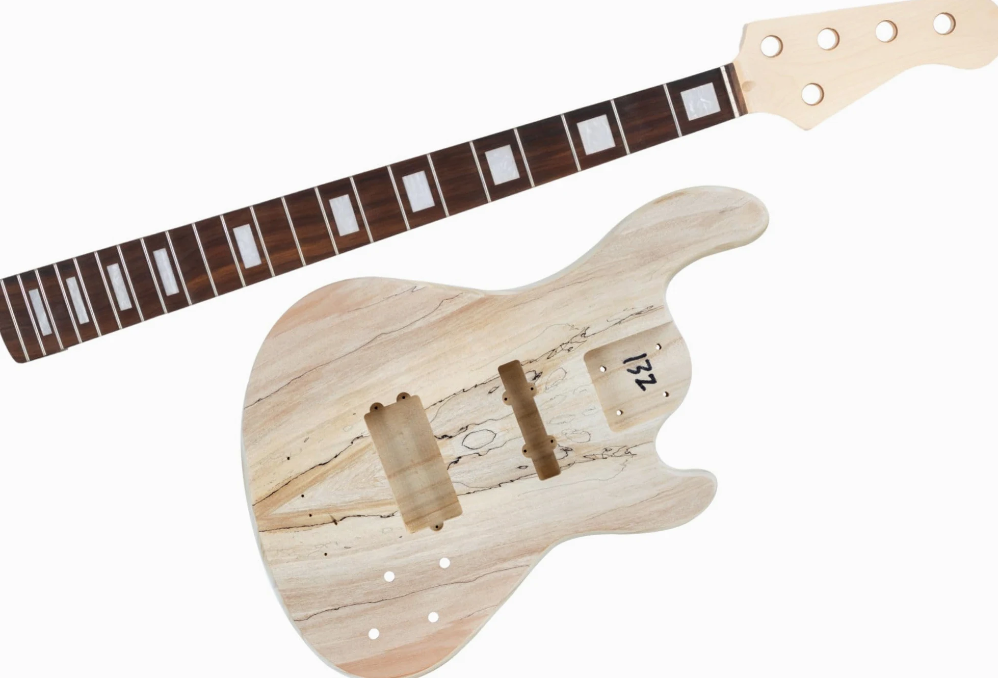Rocktile E-Bass Bausatz JBH5-Style - DIY E-Bass-Set mit Paulownia-Korpus, Ahorn-Hals, Palisander-Griffbrett, 22 Bünde, Single Coil + Humbucker, Chrome-Mechaniken - Natur