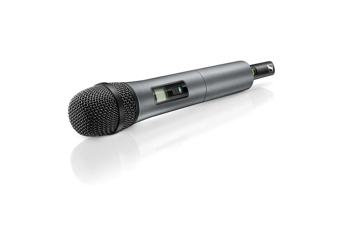 Sennheiser SKM 825-XSW-E Handmikrofonsender mit Evolution E825 Dynamik-Nierenkapsel für Sänger & Moderatoren | Kompatibel mit XSW-Funkempfängern (507333)
