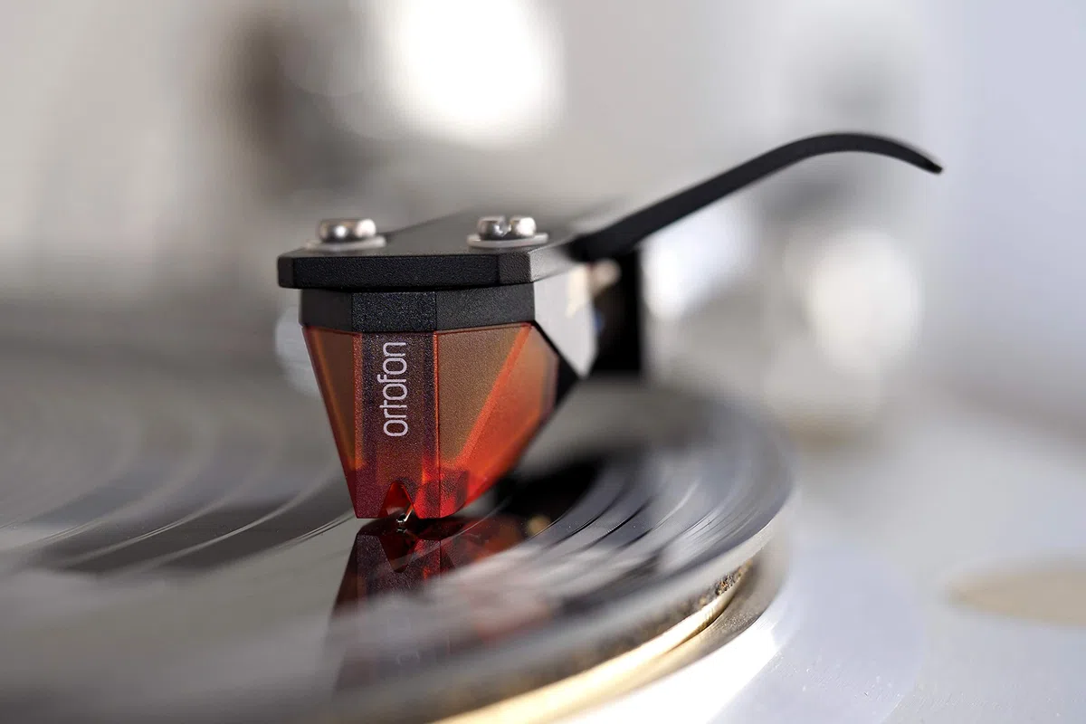 Ortofon 2M Bronze - Moving Magnet Tonabnehmer - Nude Fine Line Diamant | inkl 2M Bronze Maintenance Set | Bronze/schwarz