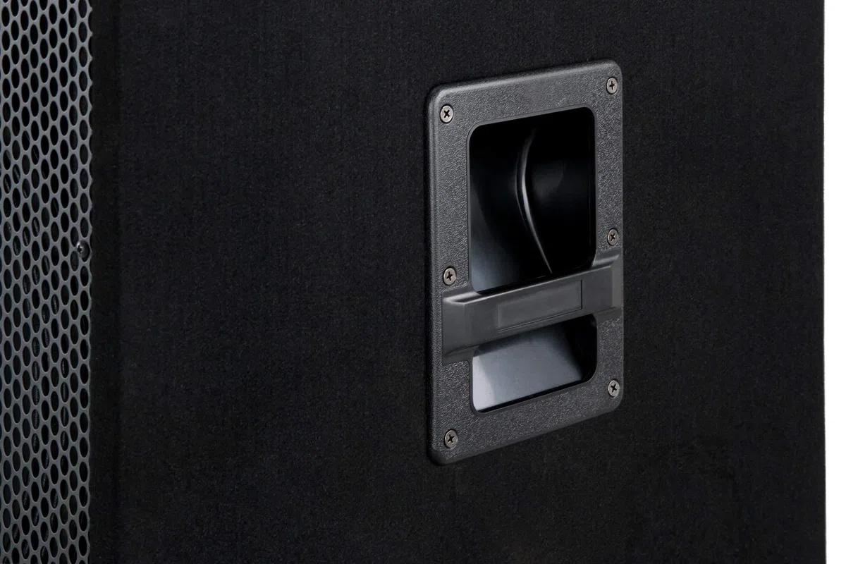 McGrey PAS-115 Passiv-Subwoofer - 15" Woofer - Belastbarkeit: 300 Watt (RMS) - Impedanz: 4 Ohm - Frequenzgang: 45 Hz - 1,5 kHz - Anschlüsse im Klinken- und SPK-Format - Robustes Holzgehäuse