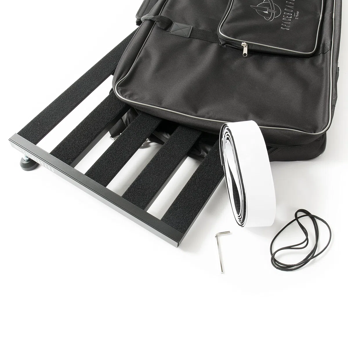 Fame Pedalboard, Board aus pulverbeschichtetem Aluminium mit 5 Streben für 12 Effektpedale, Gigbag mit Zubehörfach, Spaceboard 80