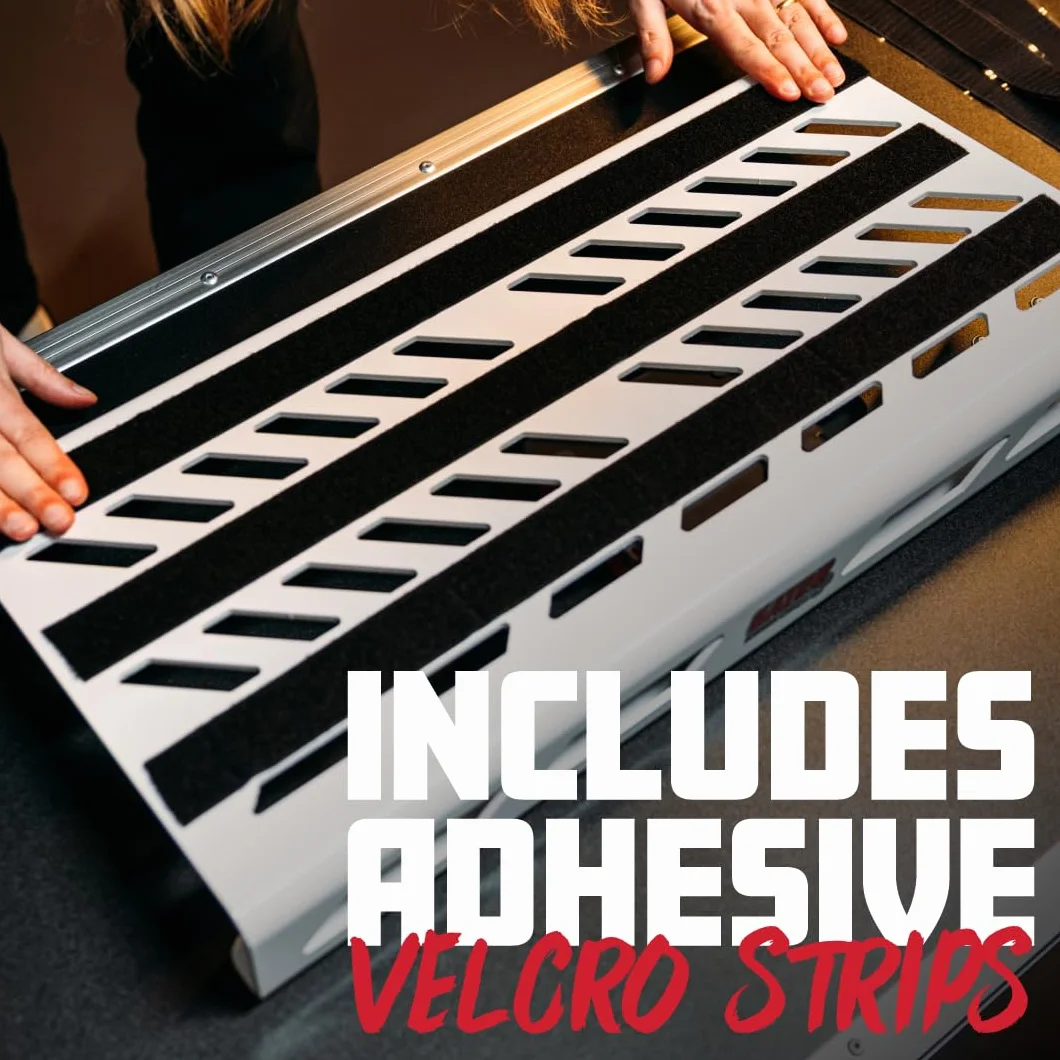 Gator Großes Pedalboard aus Aluminium mit Tragetasche – 60,3 x 27 cm Fläche – Inkl. Klettband & Universalhalterung für Netzteile (GPB-BAK-1), Schwarz