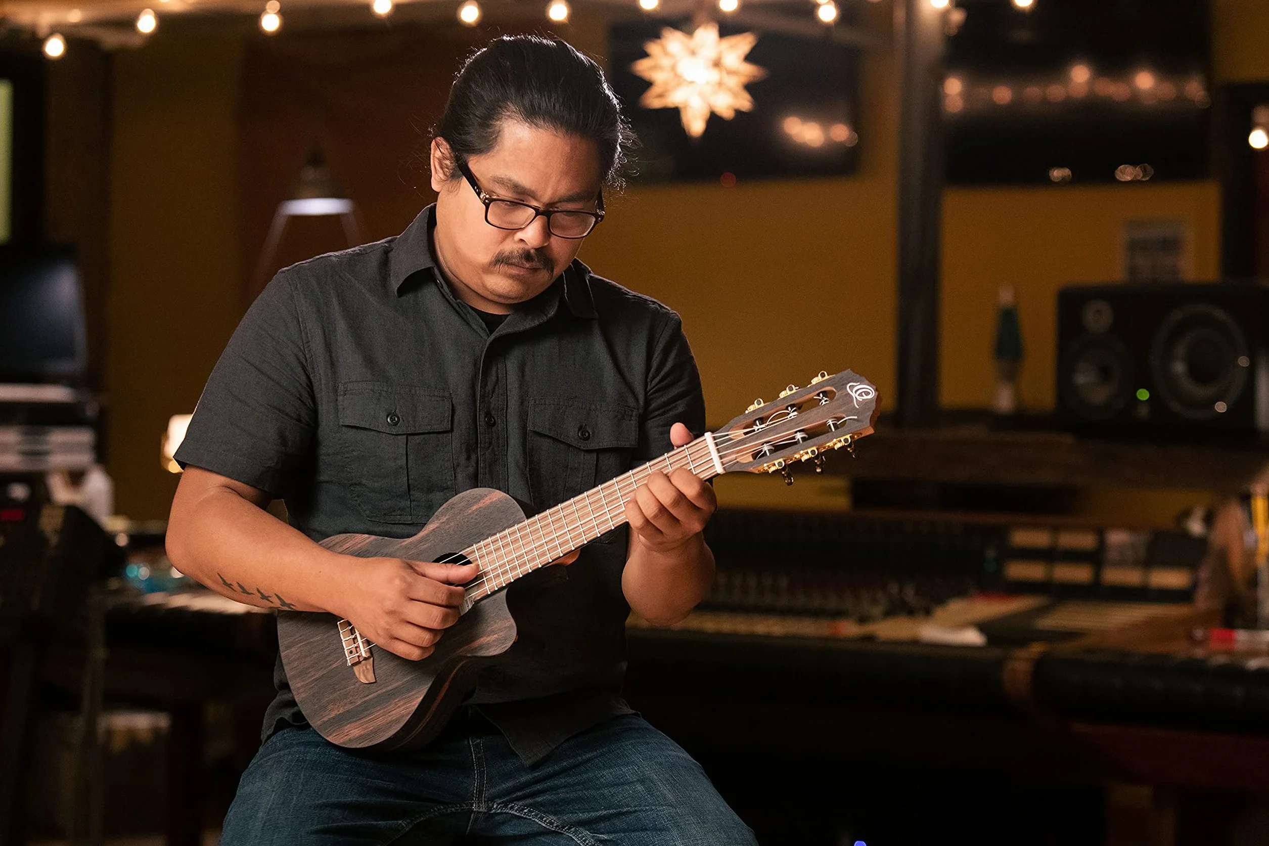 Ortega Guitars Reise Gitarre Elektro-Akustisch – Mini Travel Series – Ebenholz, Natur (RGL5EB-CE)