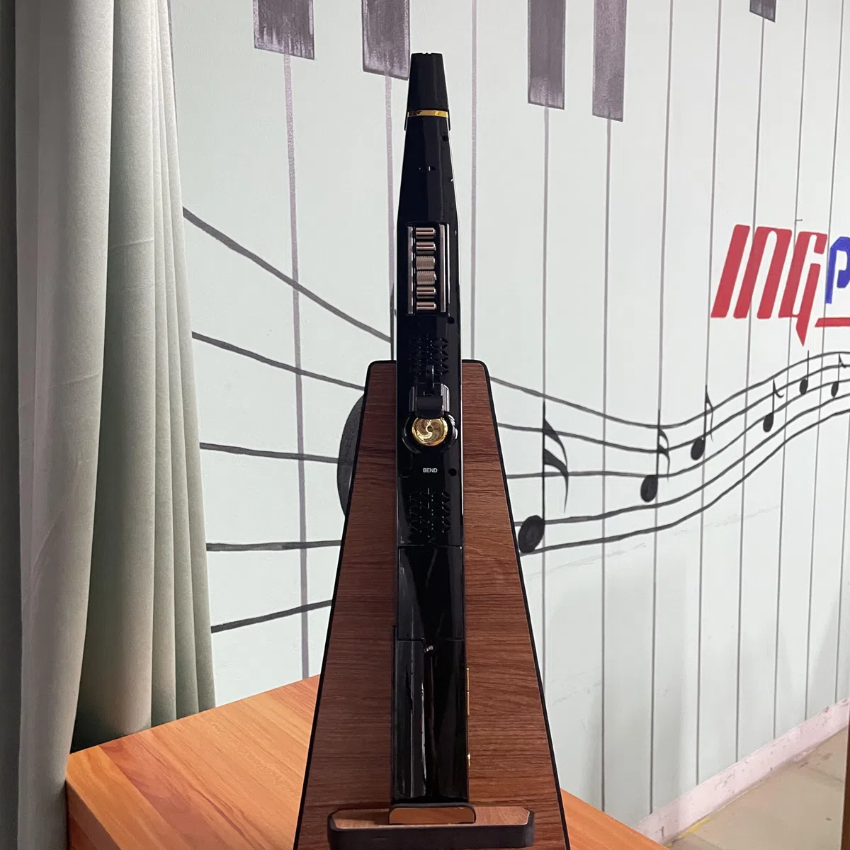 i9 Wireless Digital Wind Instrument, Electronic Wind Instrument/EWI with 2 Mouthpieces,2 Fingerings,99 Tones,12 Keys,2 Speakers plug in Headphone, Audio for Adults Students Beginners