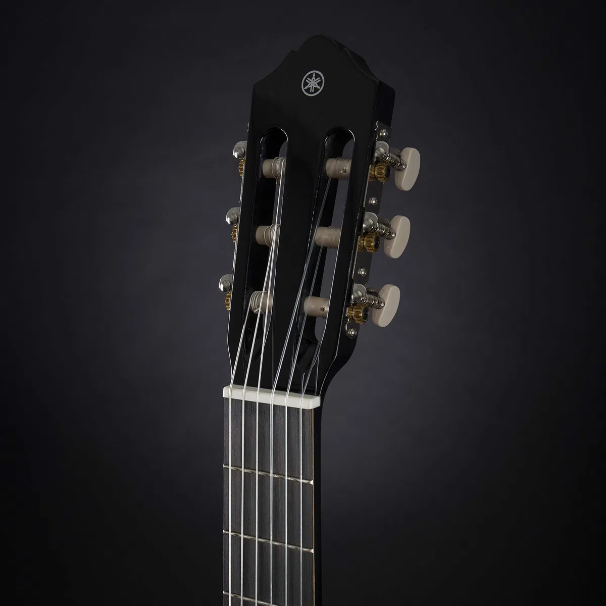 Yamaha C40BLII Akustikgitarre schwarz – Hochwertige Akustikgitarre für Einsteiger in edlem Design – 4/4 Gitarre aus Holz