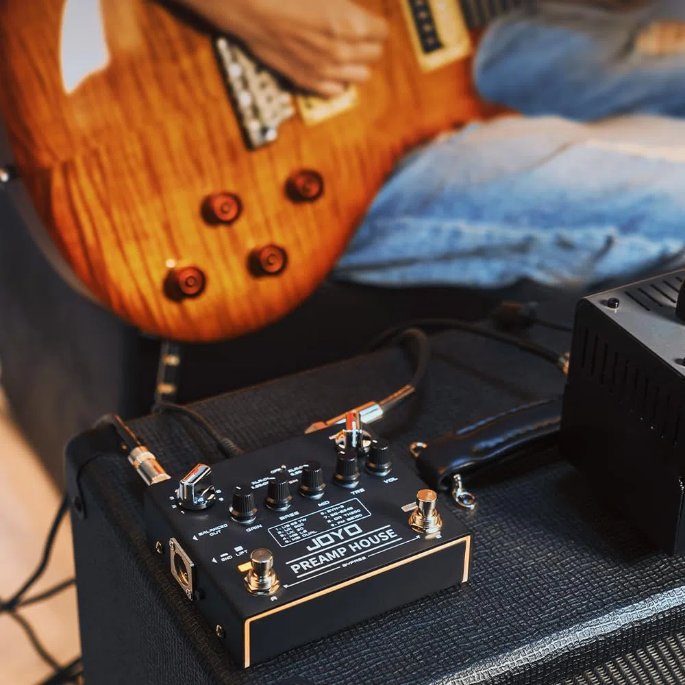 JOYO Cabinet Simulator Pedal Dual Channel mit Clean und Distortion für E-Gitarre (Preamp House R-15)