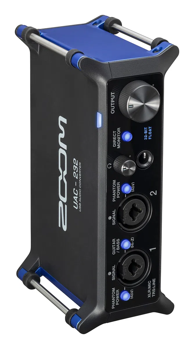 ZOOM UAC-232 Professionelles 32-Bit Float Audio Interface, für Musikproduktion, Podcasting & Livestreaming in hoher Qualität und Dynamik ohne Übersteuerung, Schwarz & Blau