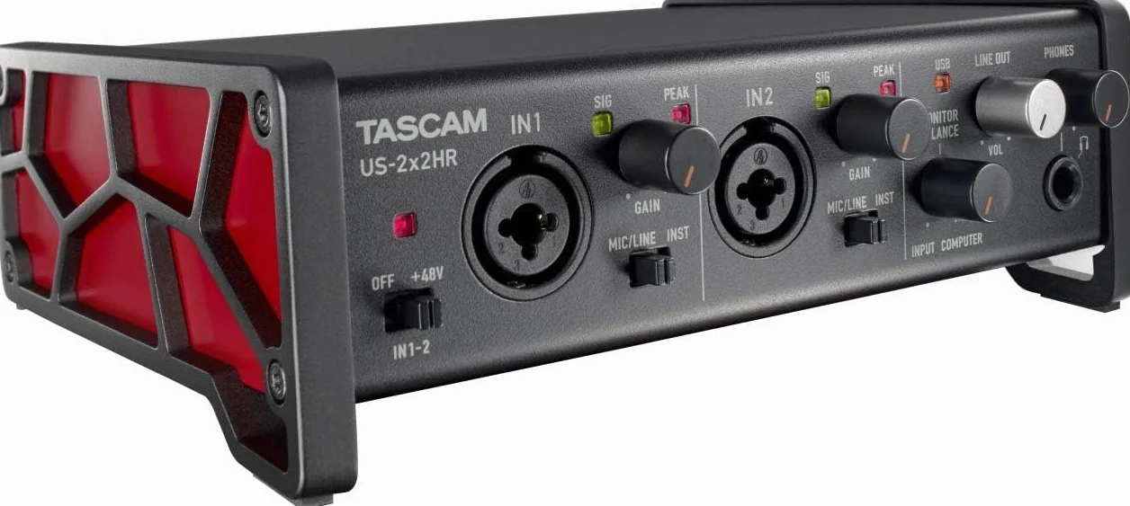 Tascam US-2X2HR USB-Audio-/MIDI-Interface (2 Eingänge, 2 Ausgänge)