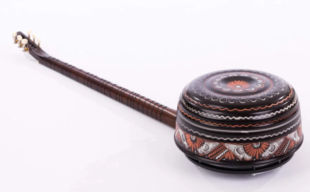 Türkisches Cumbus Jumbush Sazbush langer Hals Sazbush bunt verziertes Saitenmusikinstrument