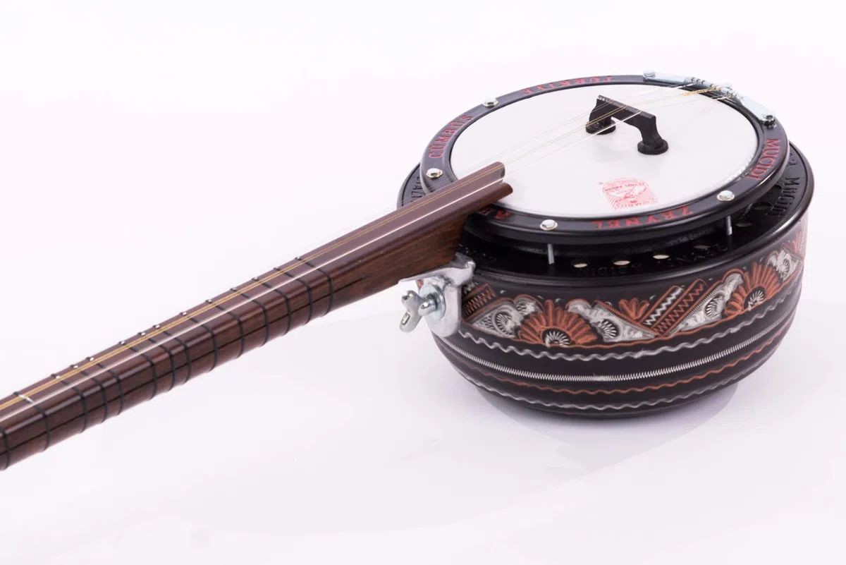 Türkisches Cumbus Jumbush Sazbush langer Hals Sazbush bunt verziertes Saitenmusikinstrument